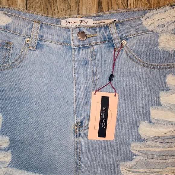 NWT Denim Blvd Highly Distressed Jean Shorts - Picture 8 of 12
